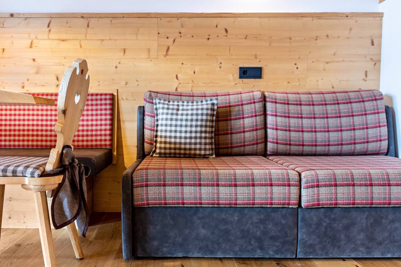 Foto 7 von 27: Ferienwohnung 'Hatzes App Langkofel' mit Bergblick, Balkonen und WLAN