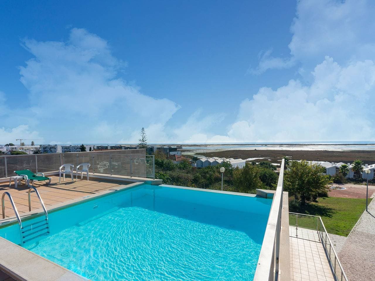 Foto 11 von 40: Ein idyllisches Algarve-Haus am Wasser