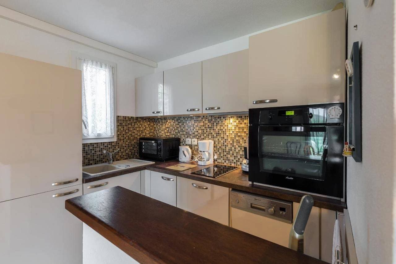 Foto 4 von 12: Apartment with Sea View