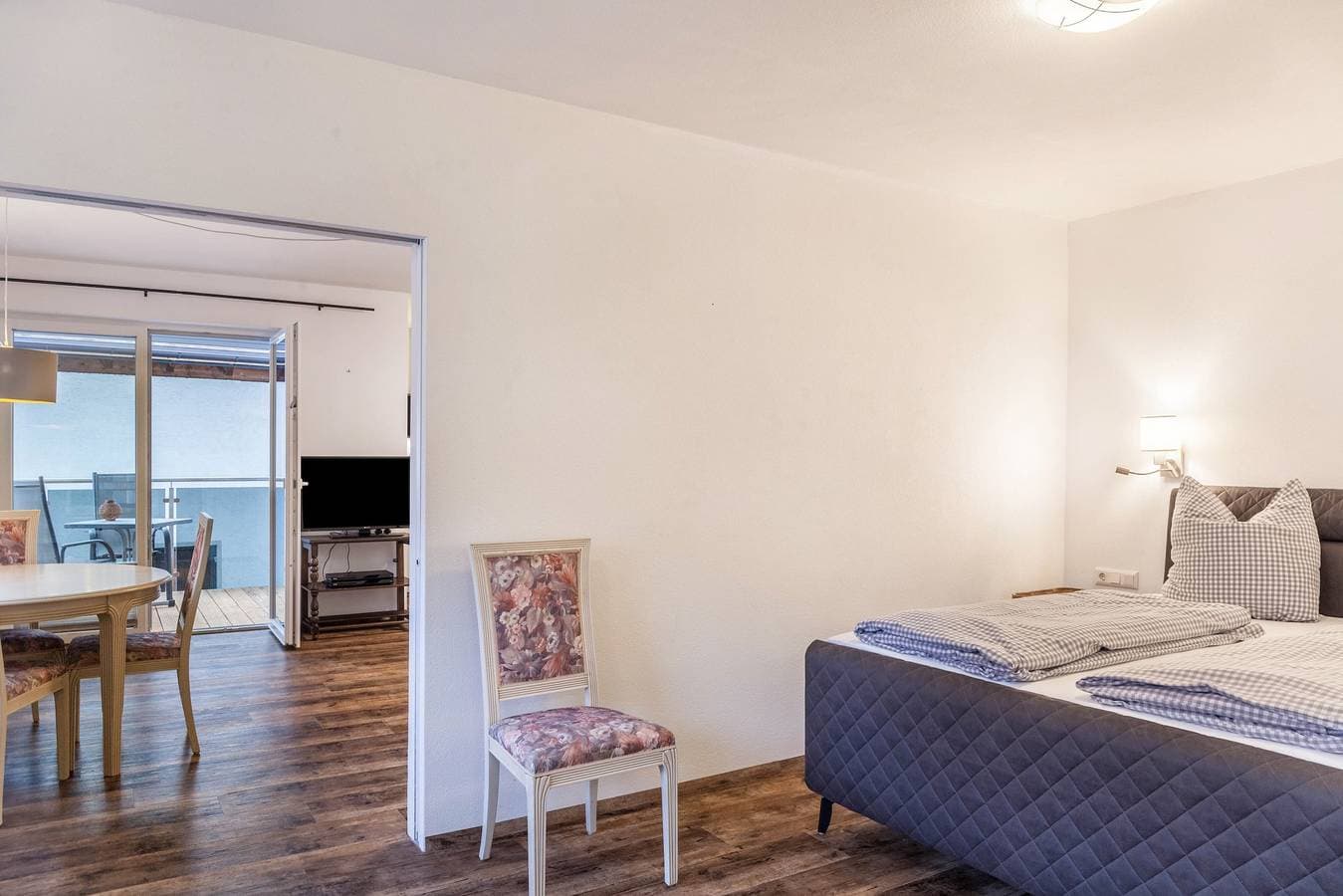 Foto 7 von 23: Ferienwohnung "Zugspitze" mit Gemeinschaftsgarten und WLAN