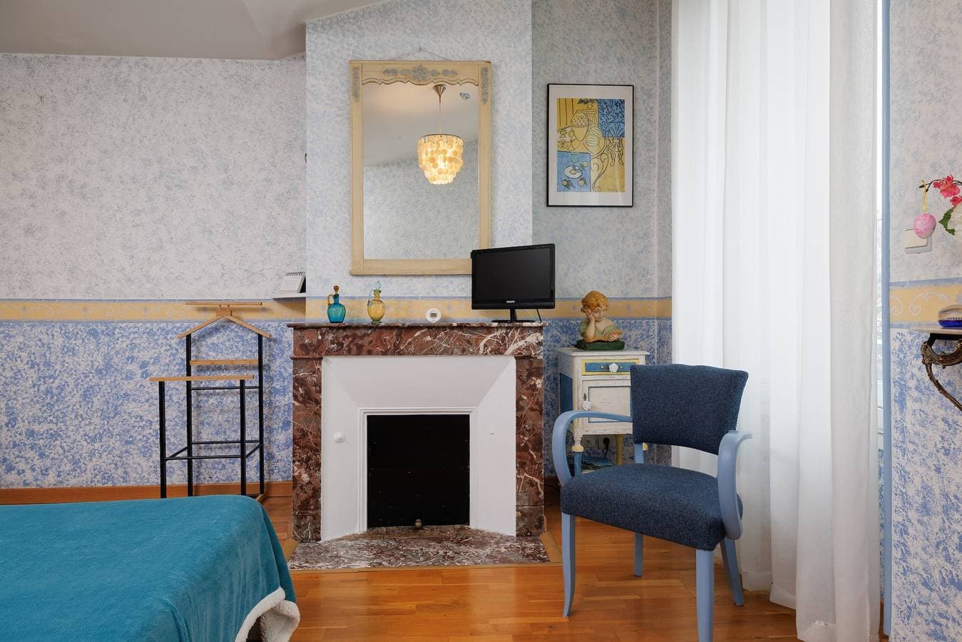 Foto 4 von 20: Gästezimmer „La Petite Pause - Bordeaux“ mit Balkon, WLAN und Klimaanlage