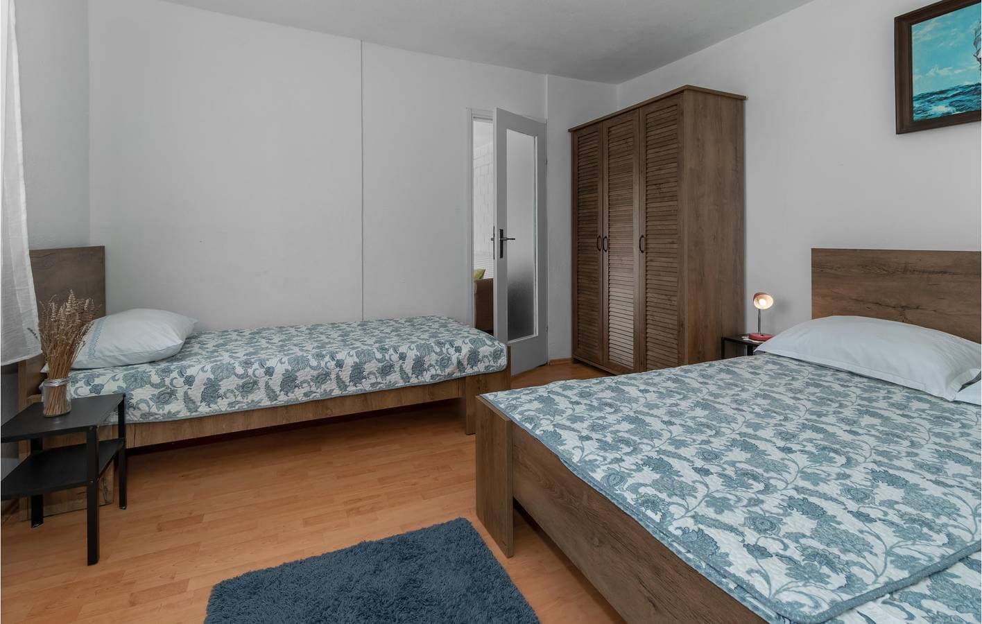 Foto 6 von 49: Gemütliche 2-Zimmer-Wohnung mit Terrasse, 100 m von der Küste in Novi Vinodolski entfernt