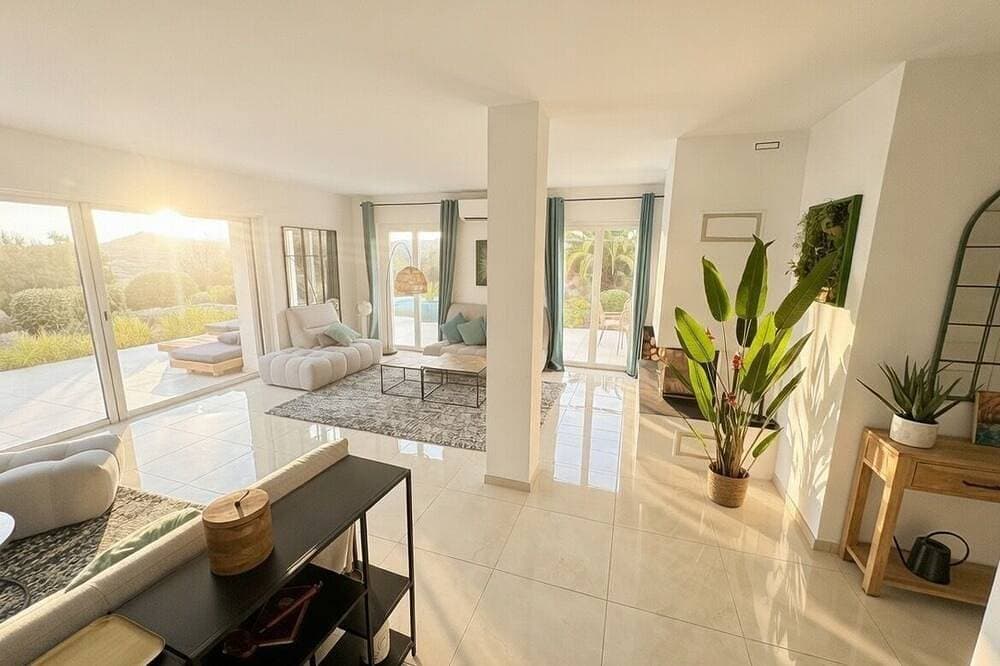 Foto 10 von 21: Bastide Luxueuse - Swimming pool & Xxl view - 12/14 pers