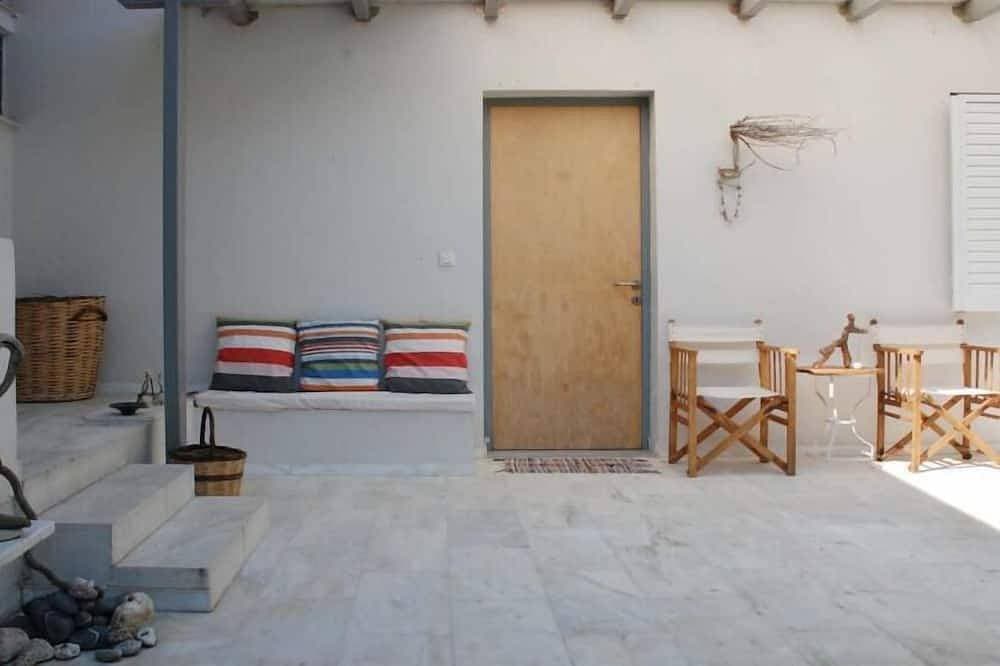 Eretria: Einstöckiges Haus in einem Olivenhain, 250 vom Strand entfernt 1