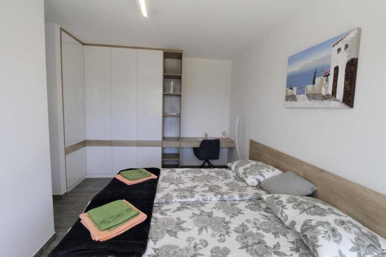 Foto 9 von 38: House Andrej, Entire semi-detached house with a terrace, parking, 400 m from beach