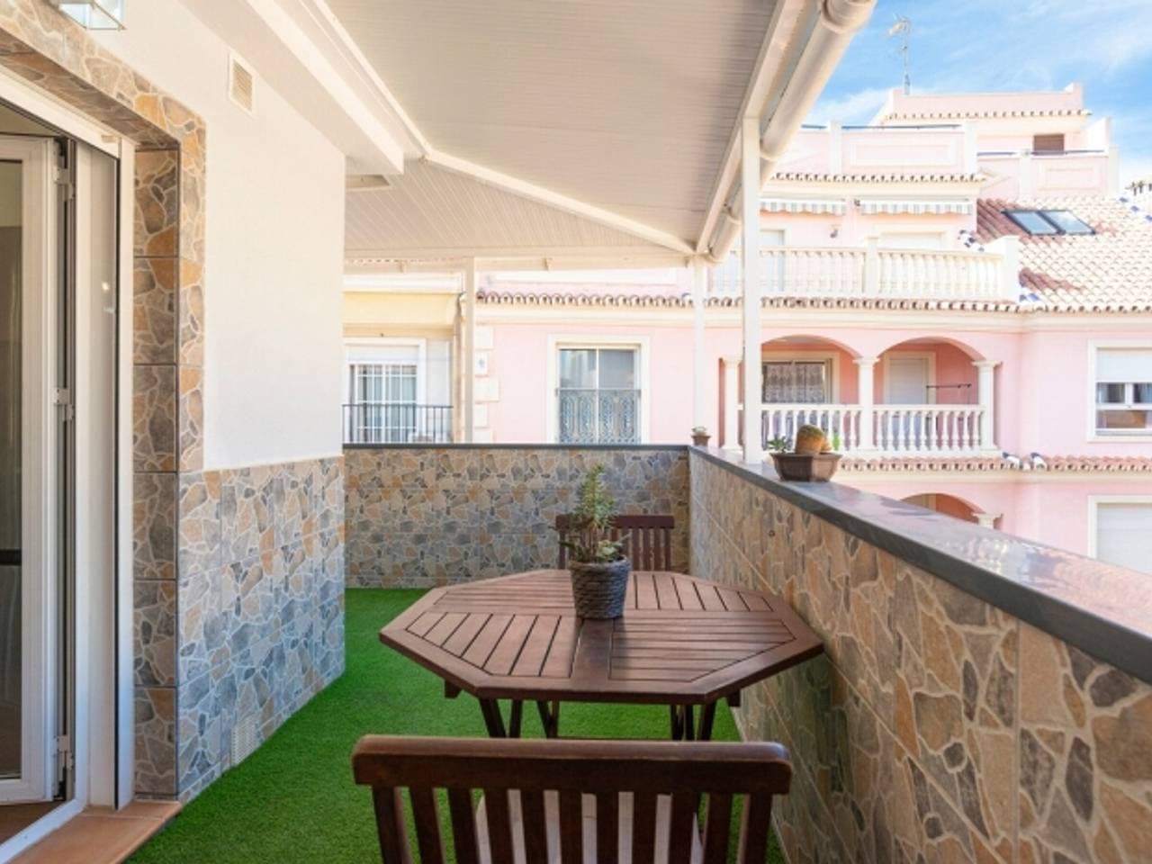 Foto 7 von 21: Wohnung mit Terrasse nahe am Strand, Parkplatz enthalten