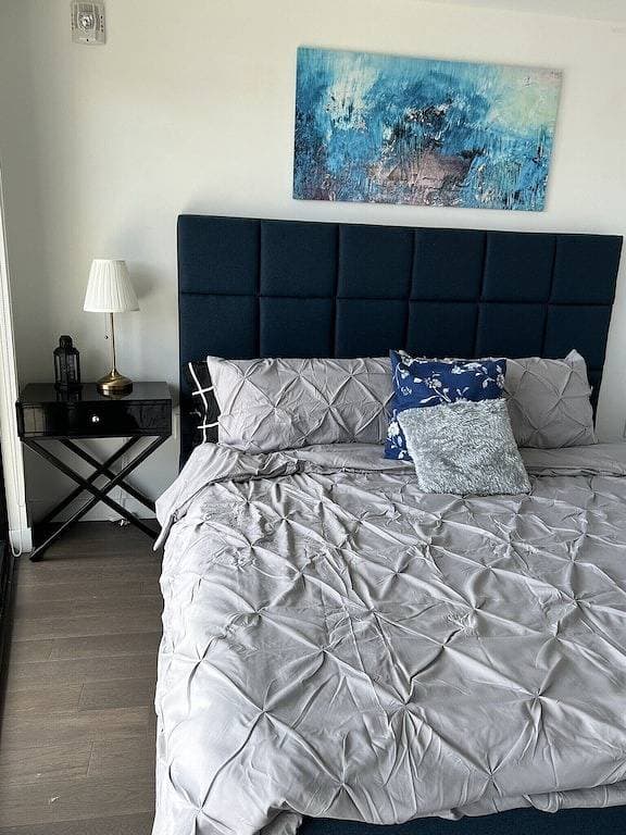 Foto 8 von 13: Executive Luxury 2 bed Spacious Downtown WIFI laundry