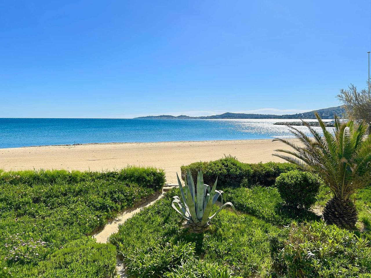 Foto 2 von 10: Studio am Meer mit Klimaanlage und Parkplatz in Port Grimaud