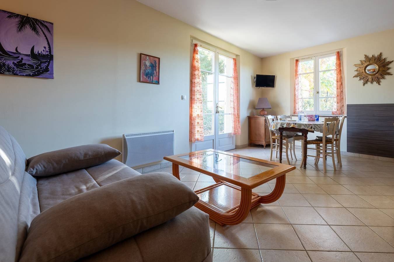 Foto 4 von 20: Gîte la combe verte – Renovierter Bauernhof mit Innenpool