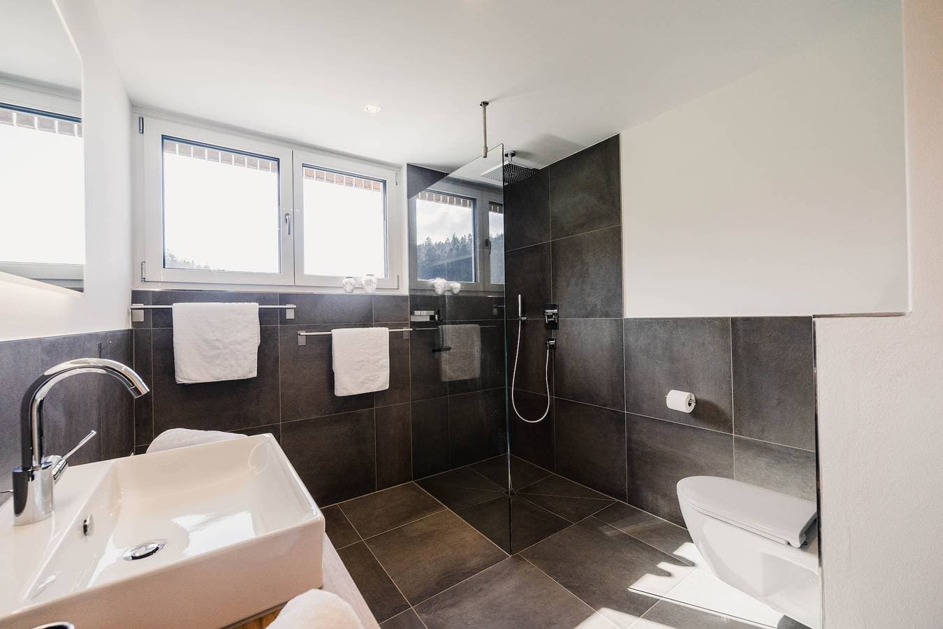 Foto 8 von 14: Ferienwohnung “ 1 Zimmer mit Terrasse”, privater Terrasse und WLAN