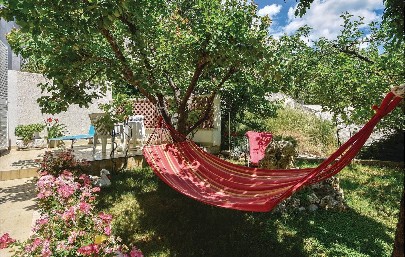 Foto 5 von 22: Urlaub am Meer: Gemütliche Ferienwohnung mit Terrasse, Parkplatz und Küche – 1,5 km vom Strand entfernt
