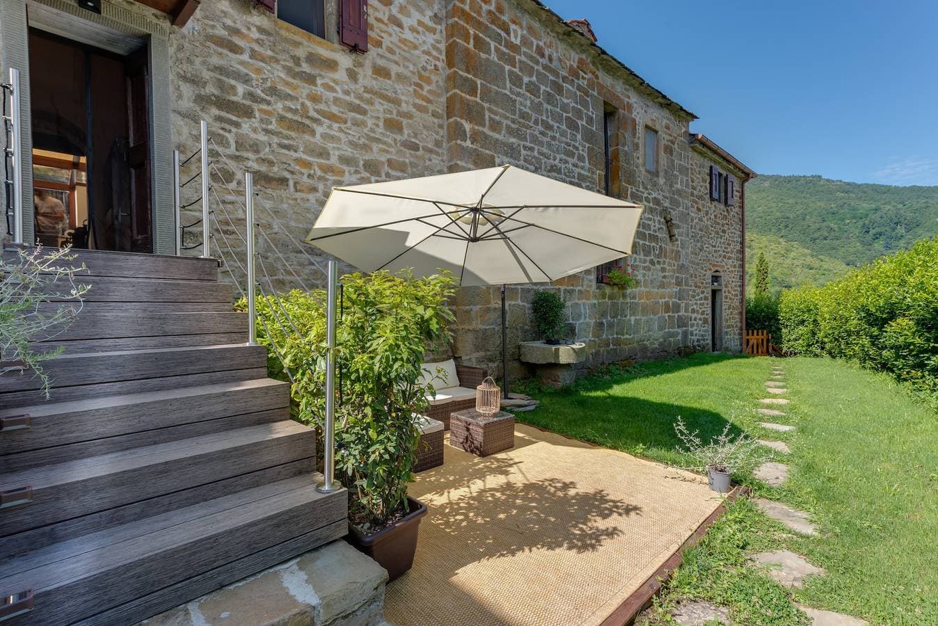 Foto 10 von 23: Ferienhaus 'Luxury Country Retreat La Stallina' mit Bergblick, WLAN und Klimaanlage