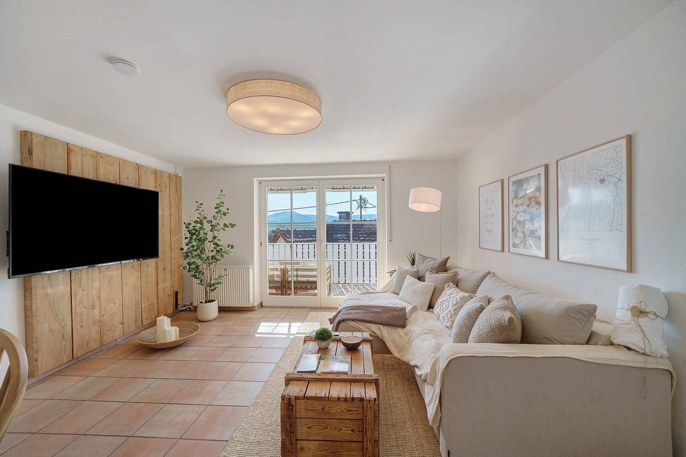 Foto 3 von 21: Ferienhaus 'Burkheim' mit Balkon, Wi-Fi und privatem Fitnessraum