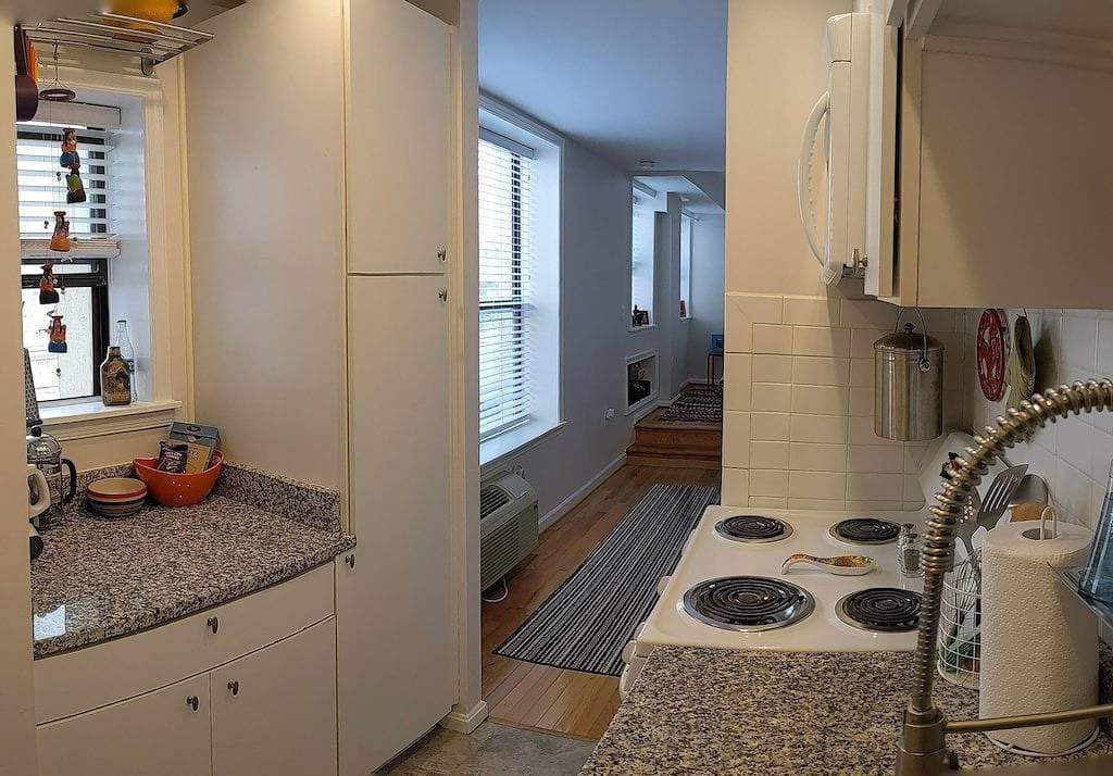 Dupont/Kalorama-Entire Unit w/Parking Pass, W/D, WiFi, Kitchen 1