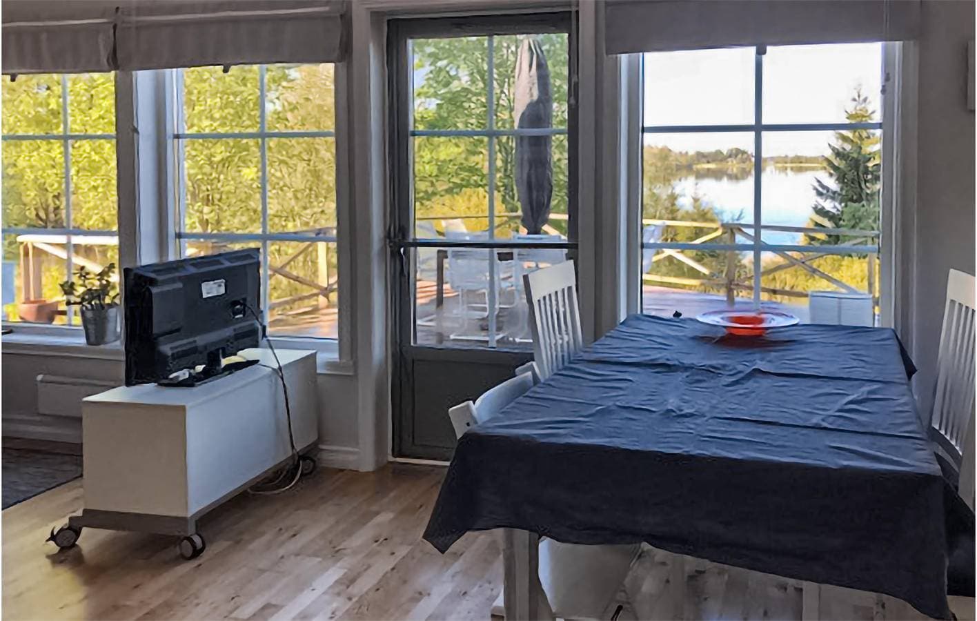 Foto 3 von 18: Ferienhaus für 6 Personen mit Seeblick