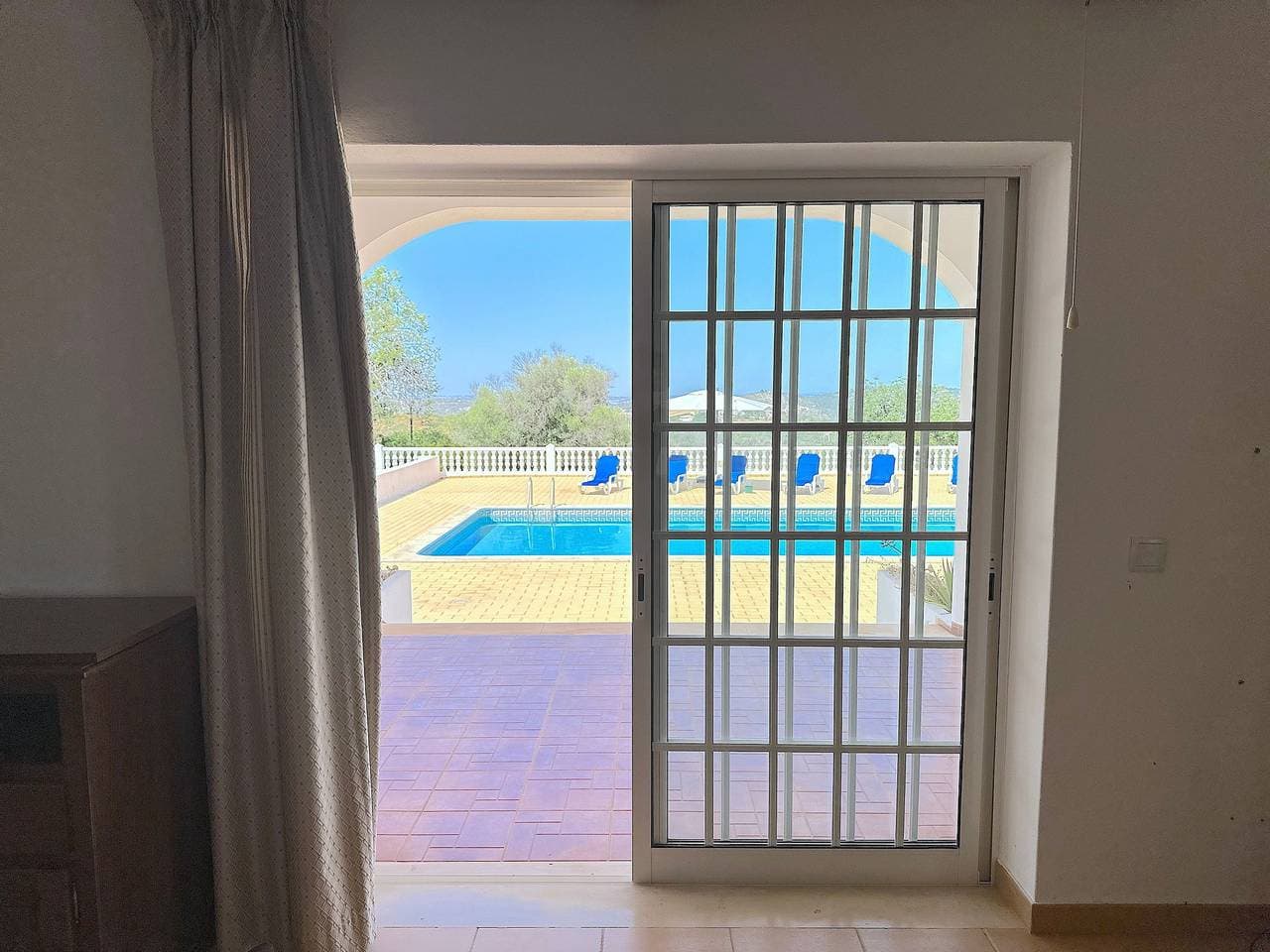 Foto 10 von 128: BnB Homes Luxurious Villa with 5 bedrooms & pool