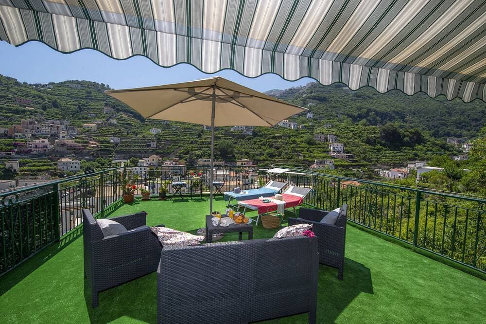 Sapphire house amalfi coast sea view 1