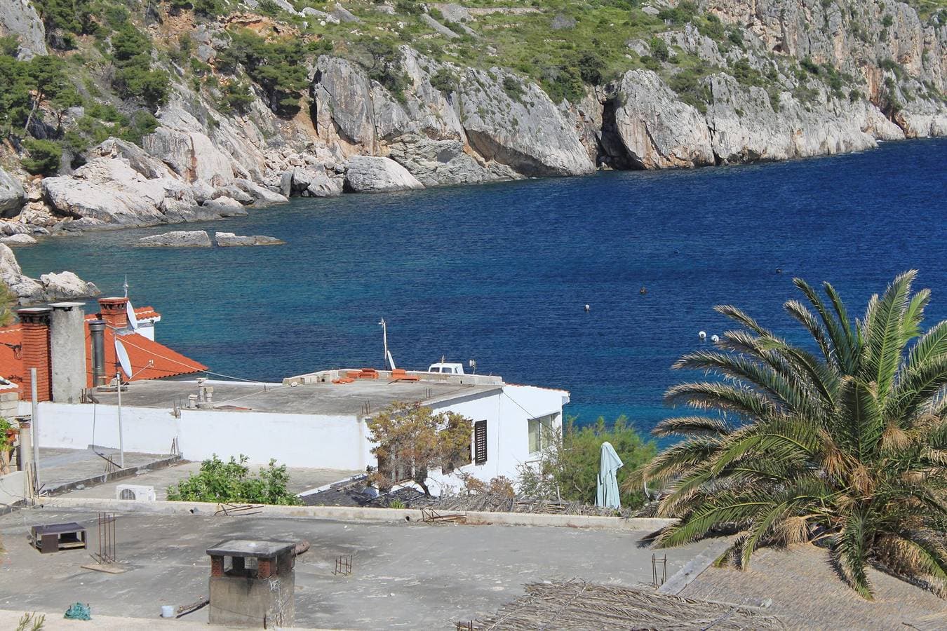 Foto 5 von 25: 2-Zimmer-Ferienwohnung am Strand Bucht Zarace, Hvar -a