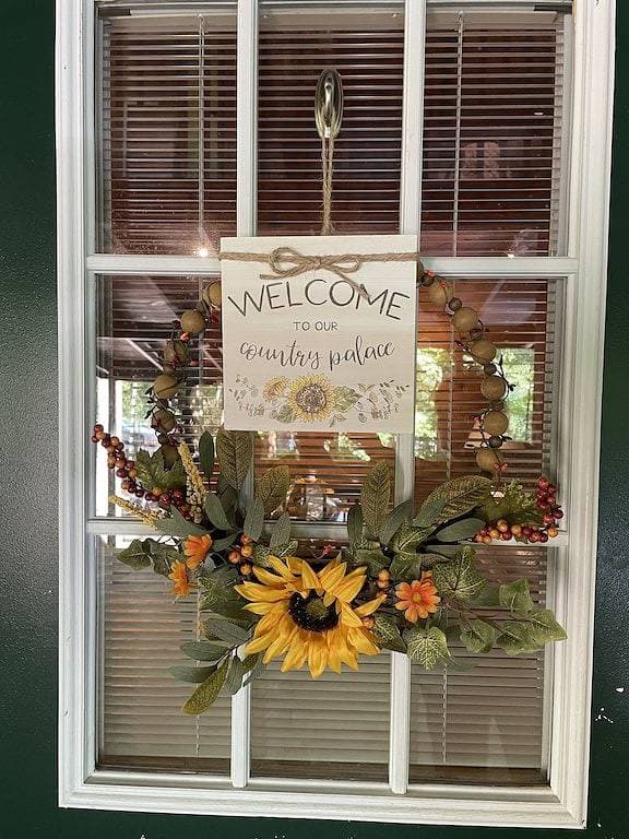 Foto 9 von 31: Cheerful & Cozy 2Bd/2Ba  Cabin. Amazing rates for your visit!