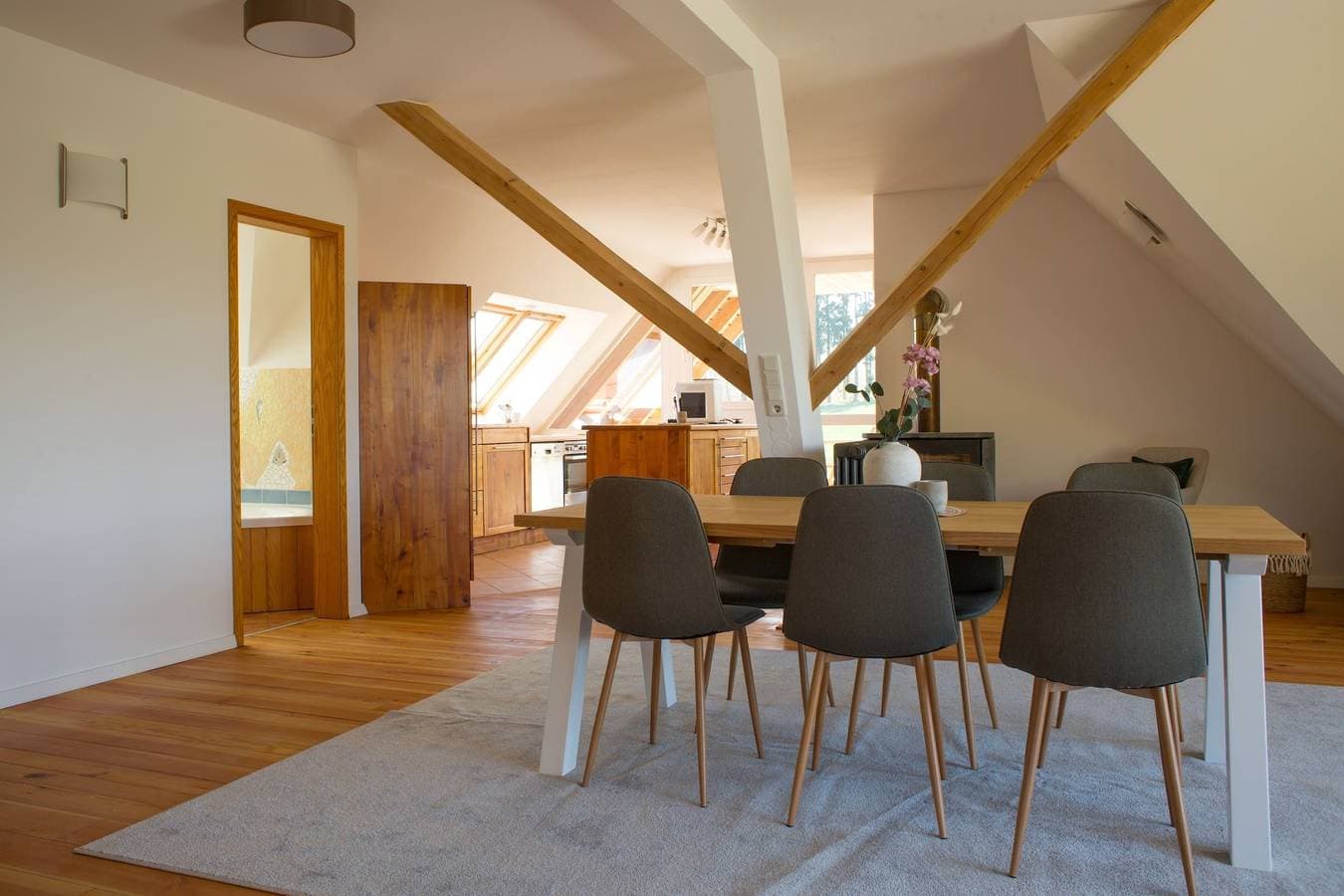 Foto 6 von 15: Holz und Naturhof Geng Wohnung Eiche