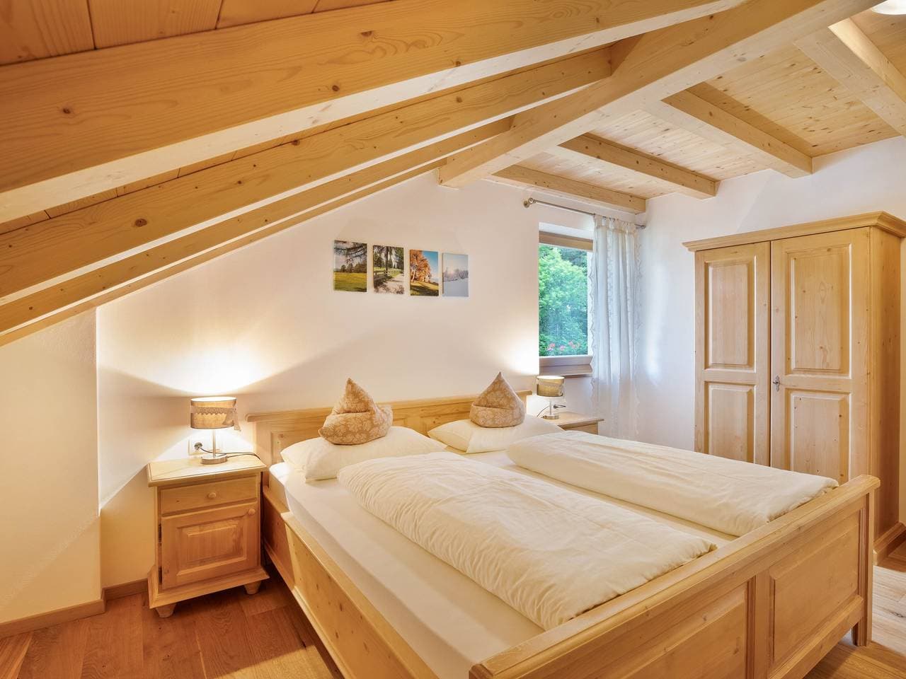 Foto 12 von 30: Ferienwohnung "Latemar - Wernerhof" mit Bergblick, Balkon & Garten