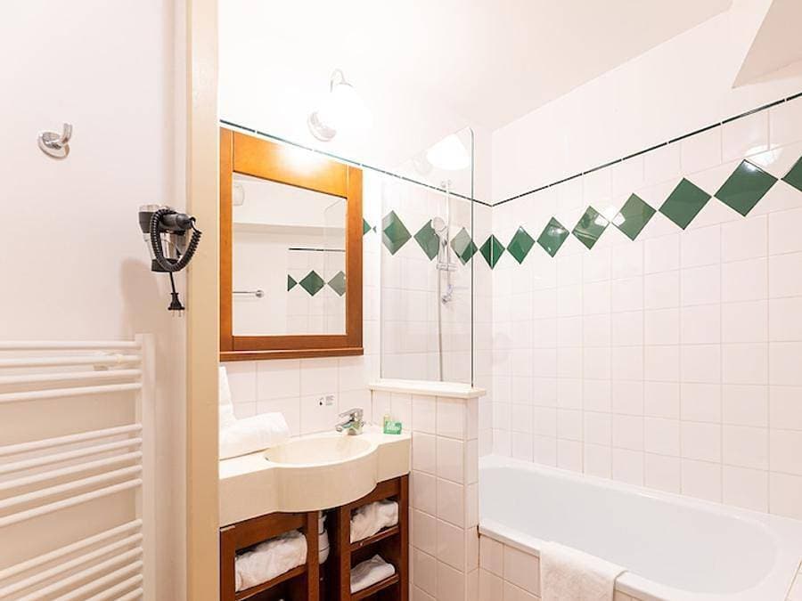 Foto 12 von 35: Pierre & Vacances Résidence La Villa Maldagora - Studio 3 personen - - Terasse