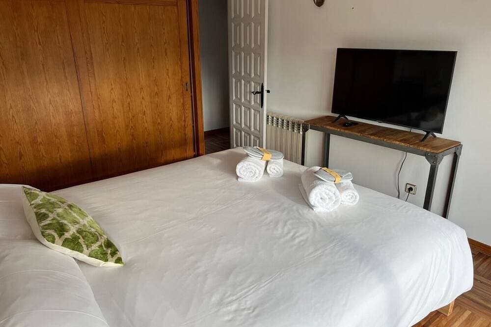 Foto 2 von 30: Puigcerdà VIII - Drei Schlafzimmer Wohnung, Schläft 7