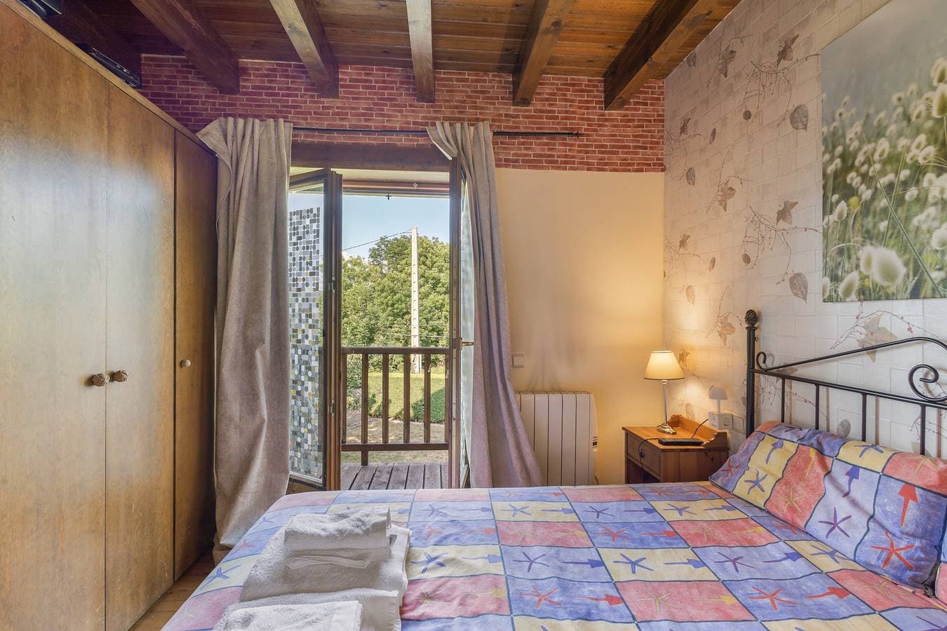 Foto 12 von 45: Ferienhaus 'Can Vall Bellver' mit Bergblick, privater Terrasse, WLAN