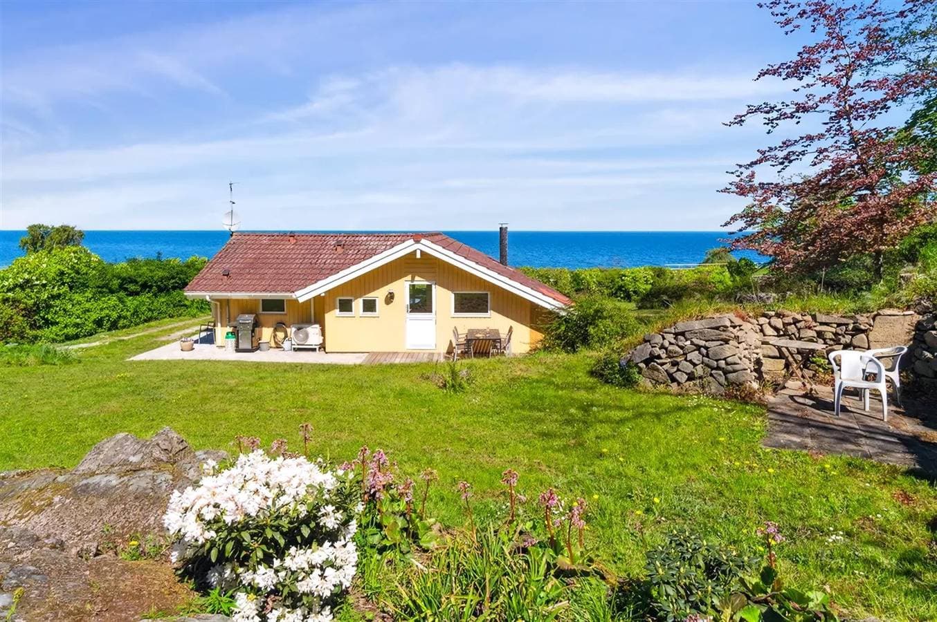 2 bedroom home in Allinge 1