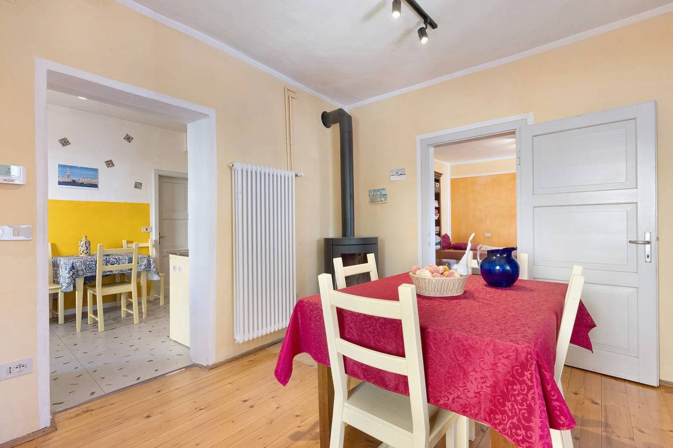 Foto 3 von 24: Ferienwohnung 'Casa Avisio' mit privatem Garten, WLAN und Skigebieten in der Nähe