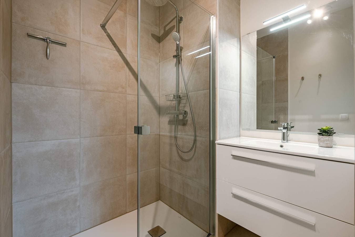 Foto 7 von 31: Ferienwohnung für 4 Personen mit Meerblick