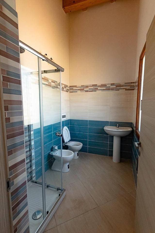 Foto 9 von 10: Double Room with Private Bathroom
