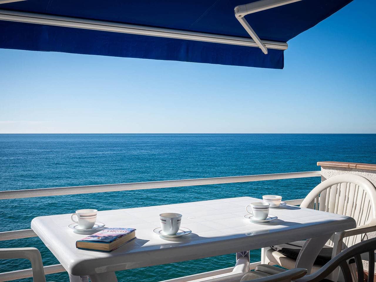 Apartment am Meer mit Terrasse und Parkplatz 1
