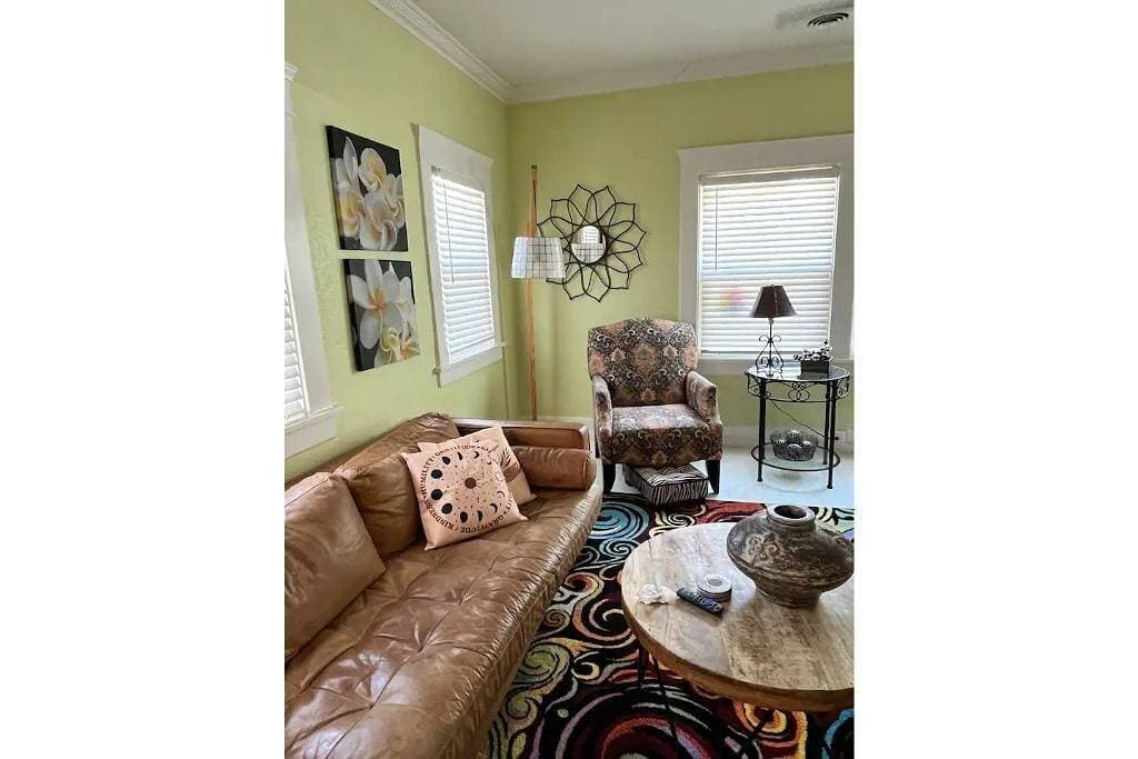 Foto 8 von 20: Boho noc Game Room pets welcome king beds freeW/D