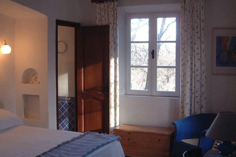 Foto 4 von 23: Landhaus in Weingärten nahe St Tropez. Verfügbarkeit im schönen Juni 2009!
