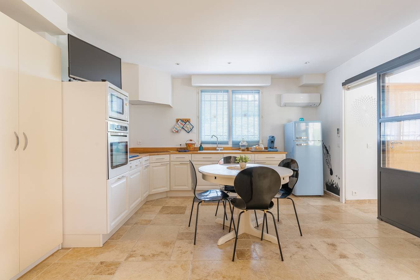 Foto 7 von 20: Ferienwohnung 'Lobéal' mit Gemeinschaftspool, WLAN und Klimaanlage