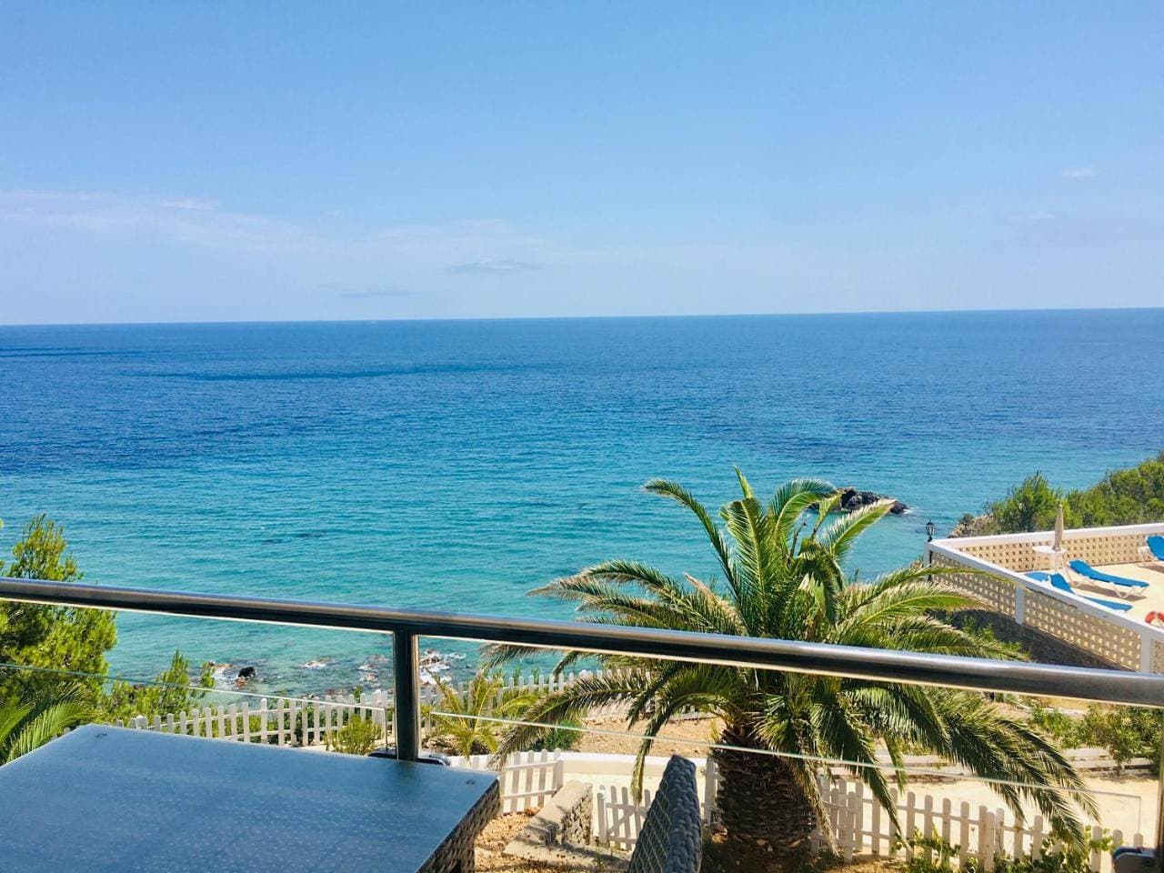Foto 13 von 66: Two-Bedroom Apartment with Sea View