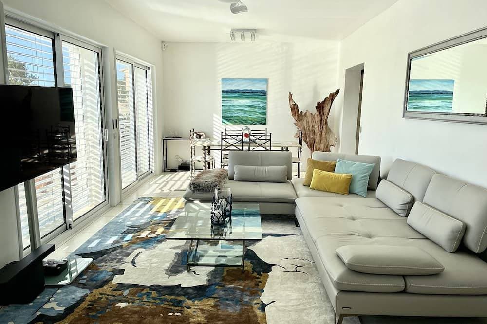 Foto 9 von 30: Californian style villa, 8 people, heated pool 5 min from the beach