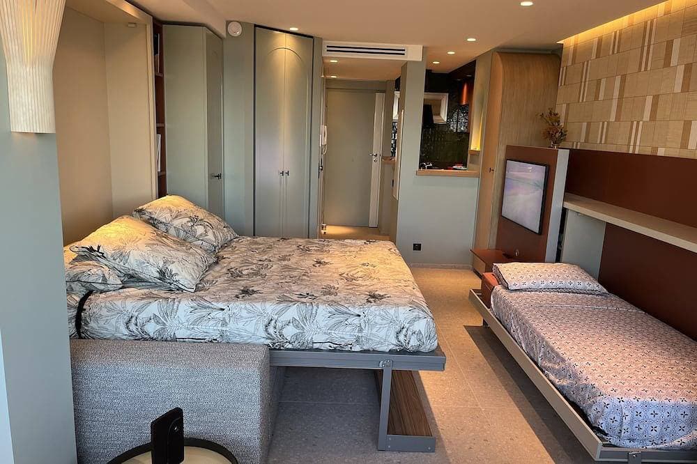 Foto 3 von 30: Luxurious Waterfront Apartment Cote D'Azur