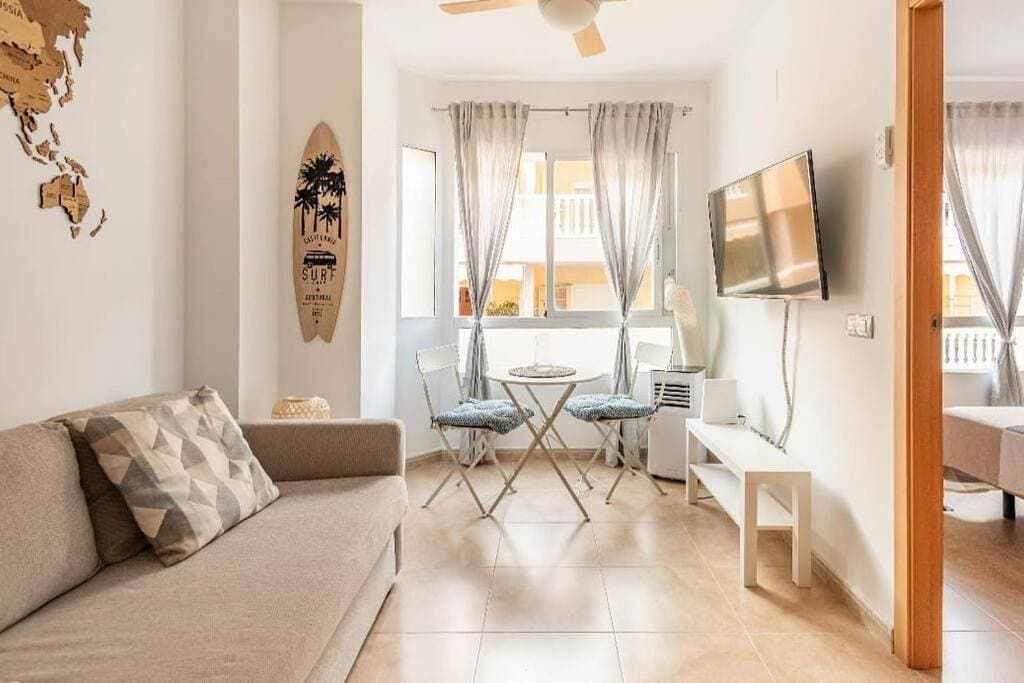Lindo y Discreto apartamento playa 1