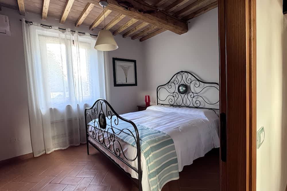 Foto 3 von 27: Leccino Honey Moon Haus mit Pool und Jacuzzi, AC, WIFI Bio-Küche Garten