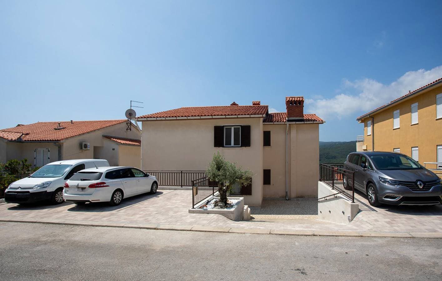 Charmantes 1-Zimmer-Apartment mit Terrasse, 400 m vom Strand entfernt 1