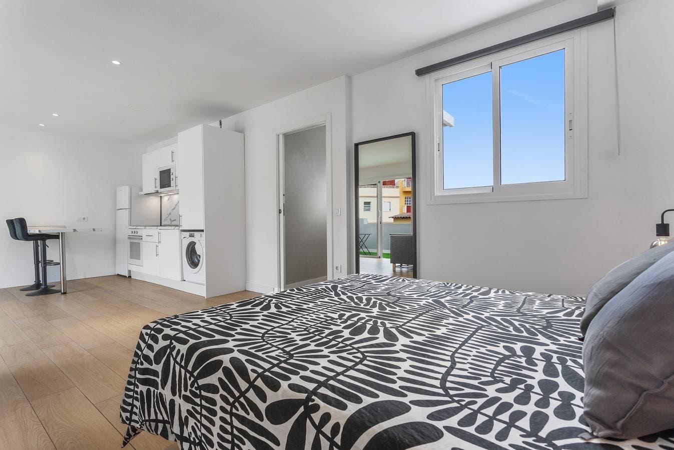 Foto 8 von 23: Ferienstudio 'Hermoso Atico Vistabella' mit privater Terrasse und WLAN
