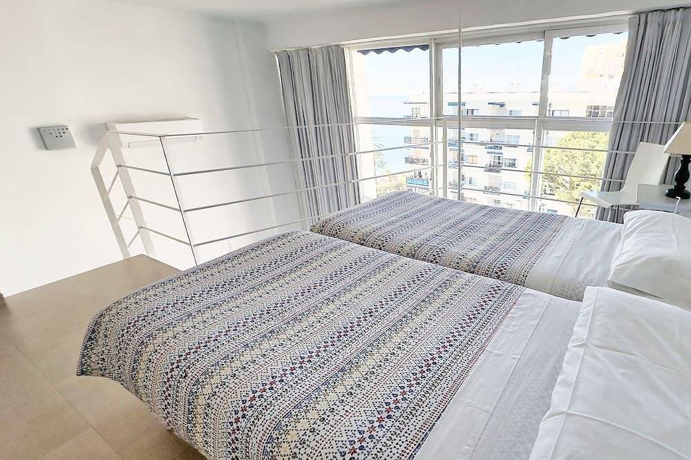 Foto 3 von 30: Skol 302 - Superb 1-Bedroom Duplex Apartment in Skol Marbella