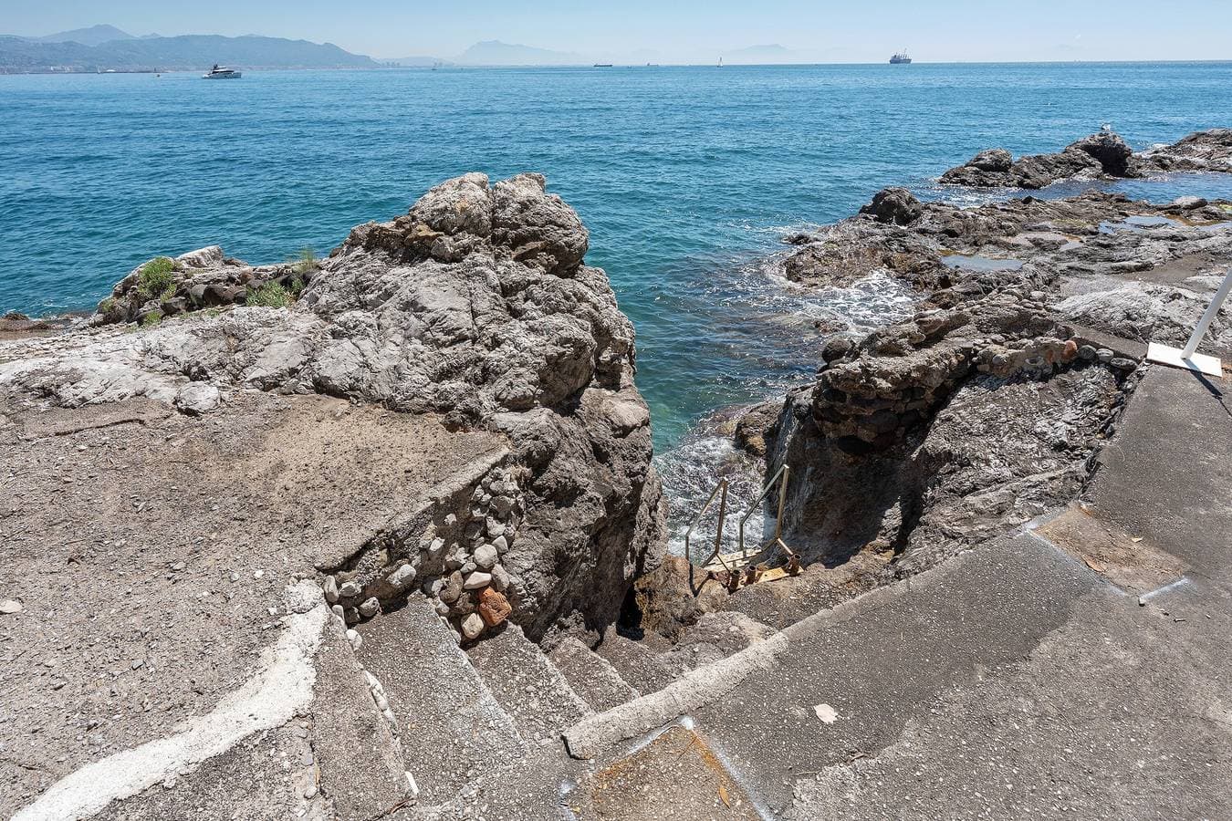 Foto 5 von 40: Villa 'Luxury A Strapiombo Sul Mare' mit Meerblick, Wi-Fi und Klimaanlage