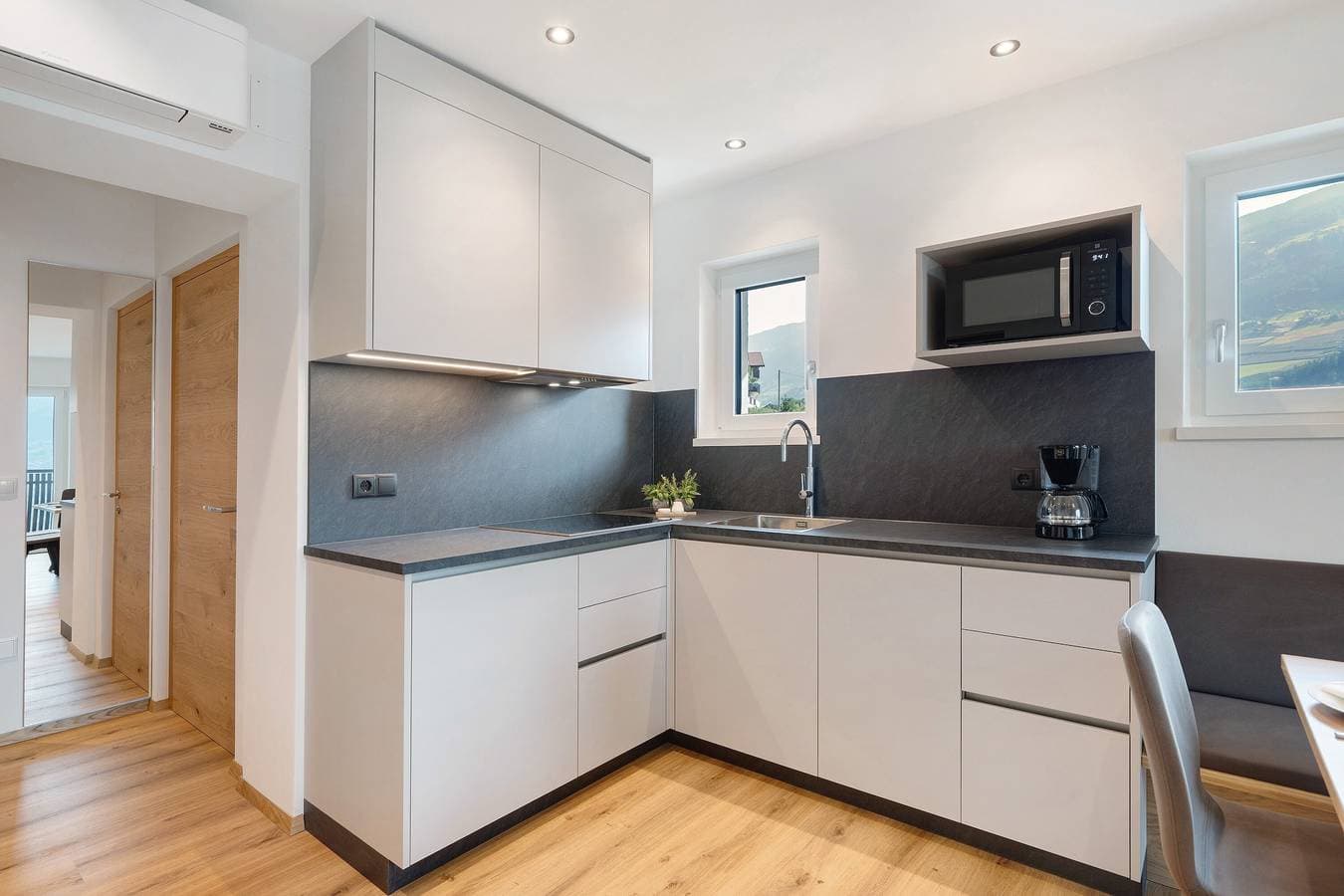 Foto 7 von 21: Apartment 'Sankt Corbinian 1' mit Bergblick, Gemeinschaftsgarten und WLAN