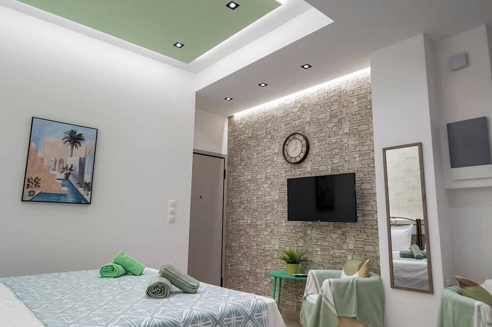 Foto 5 von 30: The Mint - Stylish Studio in Egaleo/Athens