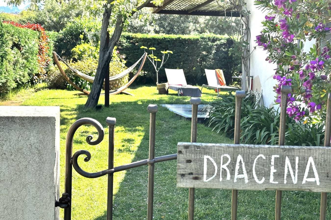 Foto 2 von 17: Kleines, ruhiges Haus  „Dracena“ mit hübschem Garten - 2 Personen