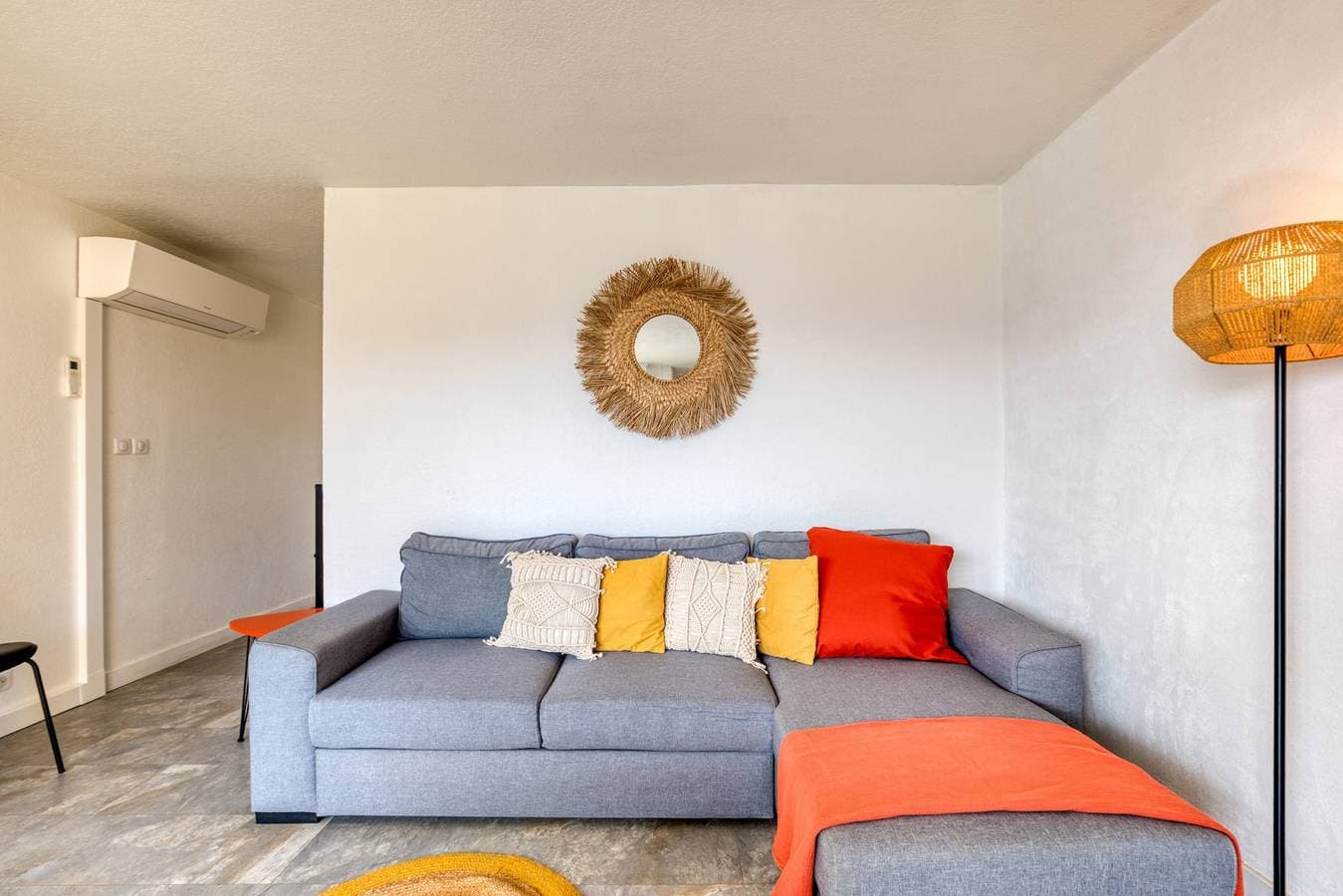 Foto 6 von 23: Apartment 'Super auf der Fischerinsel' mit Meerblick, privater Terrasse & Klimaanlage