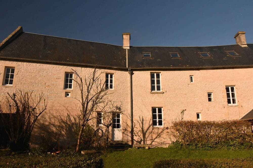 Foto 12 von 30: Maison de Campagne Avec Grand Jardin - Beaucoup de Cachet